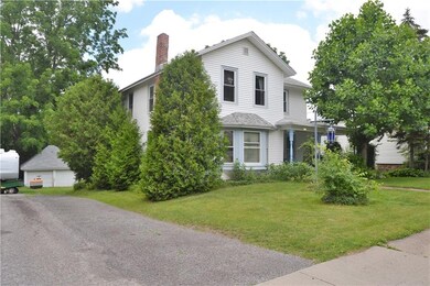 Side view, driveway is along this side going back 
