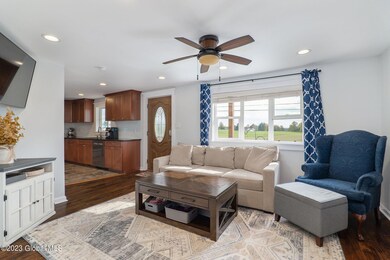 7-web-or-mls-236MenemshaLn_65