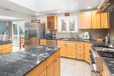 92 Bradford Rd, Braintree, MA 02184 - photo 3