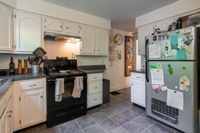 995-997 Northwest Blvd-995 Kitchen 3