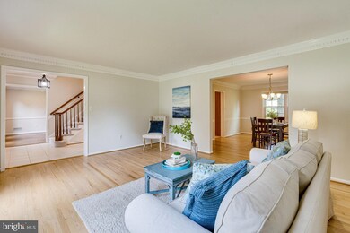 9706 Doulton Ct, Fairfax, VA 22032 - photo 5