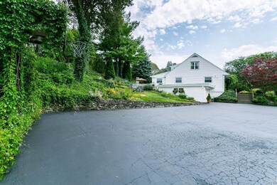 VIEW OF GREAT DRIVE WAY*** LET OR IMAGINE RUN WILD