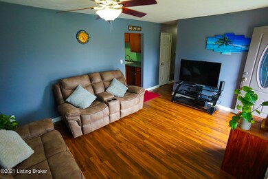 6509 Lantana Ct, Louisville, KY 40229 - photo 7