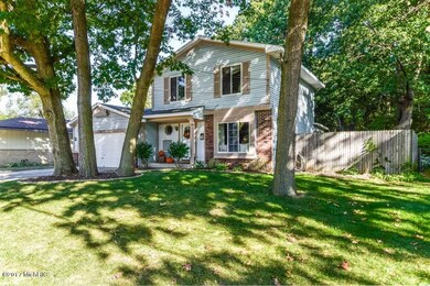 004-Front_View-4831684-small