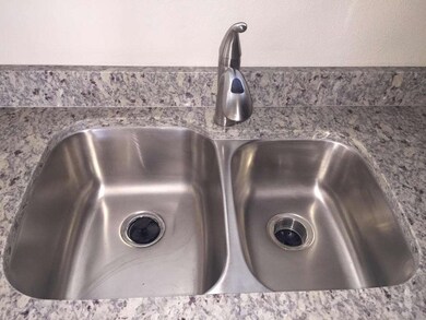 Upgraded under mount 18 gauge Sink