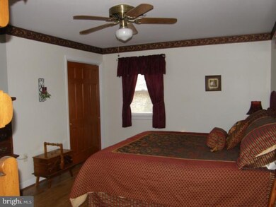 10744 van Lear Dr, Williamsport, MD 21795 - photo 7