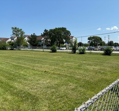 10000 Potter Rd, Des Plaines, IL 60016 - photo 6