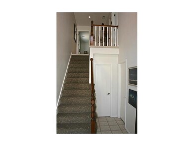 Entry Way * Upgraded Stair Carpet