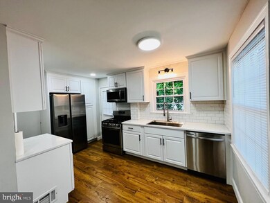 2304 Farrington Ave, Alexandria, VA 22303 - photo 4