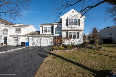 4 Hunters Pointe, North Middletown, NJ 07748 - photo 2