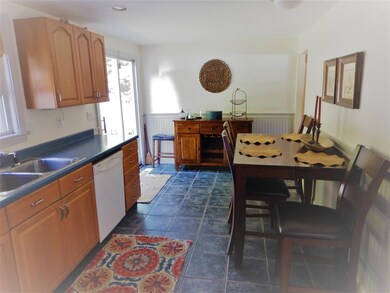 355 Colonial Dr, Portsmouth, NH 03801 - photo 3