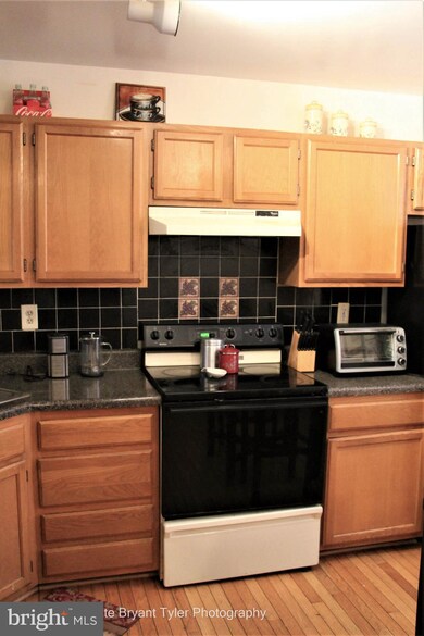 1514 Saint Christopher Ct, Edgewood, MD 21040 - photo 3