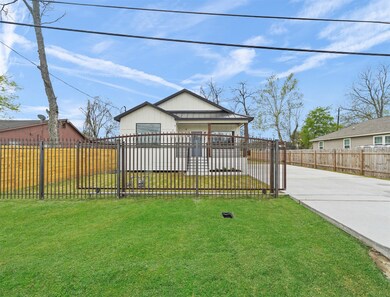 2606 Spence St, Houston, TX 77093 - photo 2