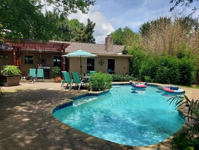 105 Crosstimber Ct, Hurst, TX 76053 - photo 4