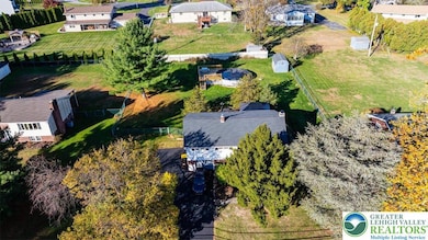 7512 S Main St, Coopersburg, PA 18036 - photo 3