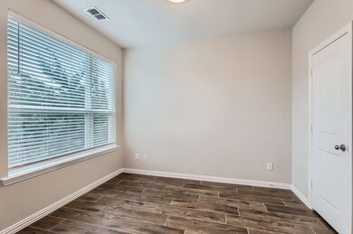 301 E Lamar St unit 14, McKinney, TX 75069 - photo 4