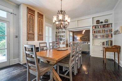 beyond. DR light fixture excluded.