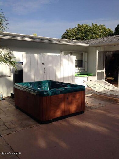 Vasile hot tub