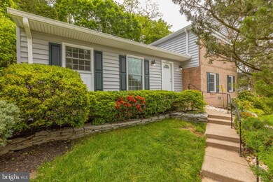 6837 Lamp Post Ln, Alexandria, VA 22306 - photo 3