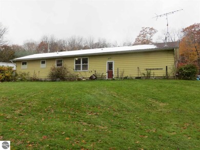 2161 Pointer Rd, West Branch, MI 48661 - photo 2