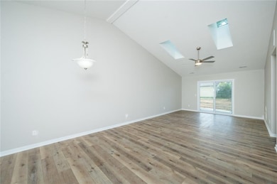 501 W Broadway St, Colfax, IA 50054 - photo 2