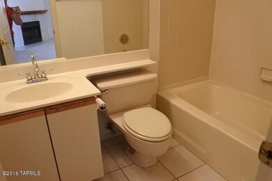131 E Horizon Cir unit 114, Tucson, AZ 85737 - photo 2