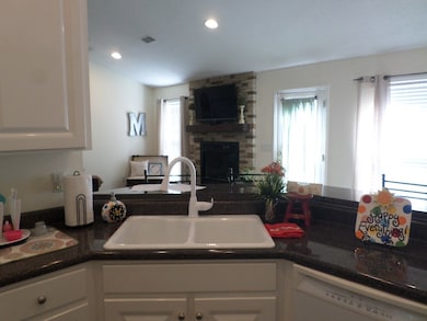 Nice Kitchen With Breakfast Bar