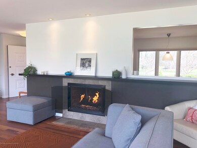 GAS FIREPLACE