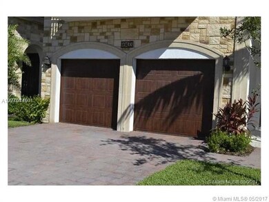 10433 NW 70th Ln, Doral, FL 33178 - photo 5