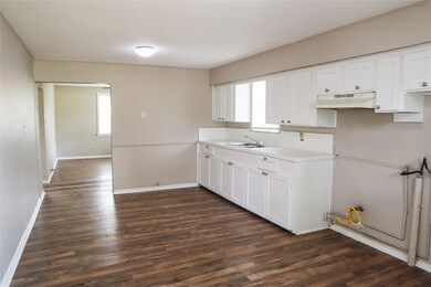 805 Ringold St, Houston, TX 77088 - photo 2