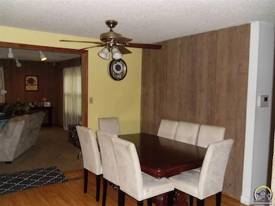 1412 SW Caledon St, Topeka, KS 66611 - photo 5