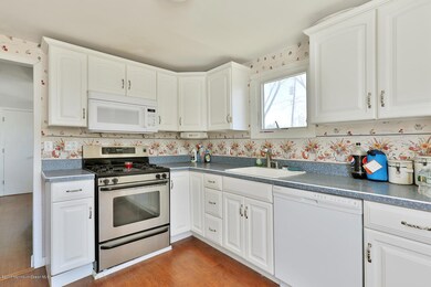 38 Bay Ave, North Middletown, NJ 07748 - photo 6
