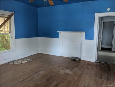 1320 Caldwell St, Statesville, NC 28677 - photo 7