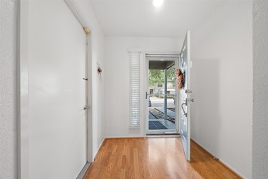 14911 Wunderlich Dr unit 1313, Houston, TX 77069 - photo 4