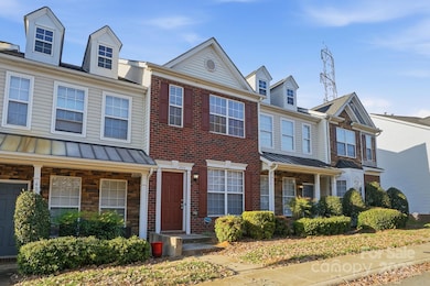 4944 Kotlik Dr, Charlotte, NC 28269 - photo 2