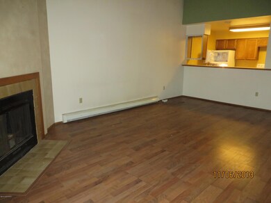 Livingroom/breakfast bar