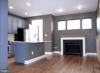 11800 Regents Park Dr, Germantown, MD 20876 - photo 5