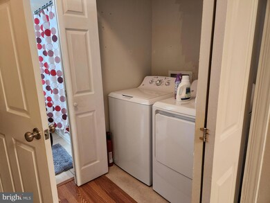 12949 Centre Park Cir unit 202, Herndon, VA 20171 - photo 4