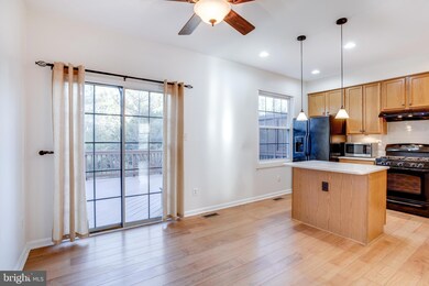 2518 Isham Randolph Dr, Herndon, VA 20171 - photo 7