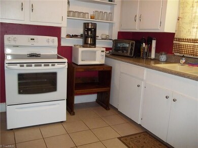 1403 Winslow Ave, Asheboro, NC 27205 - photo 7