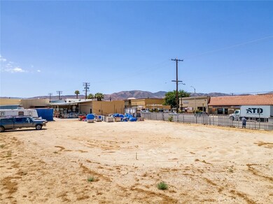 38470 6th St E, Palmdale, CA 93550 - photo 7