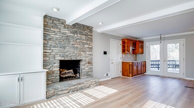 10217_StatiaLynnCt_40223_0128