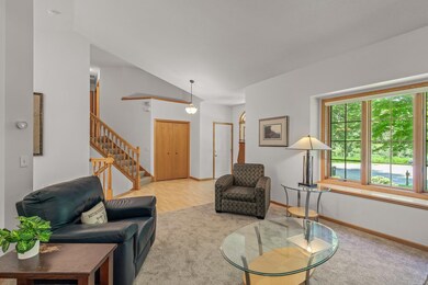 7082 Wellington Ln N, Maple Grove, MN 55369 - photo 5