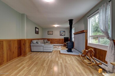 Family room 2