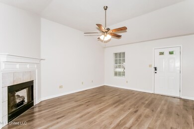 004-photo-living-room-14915427