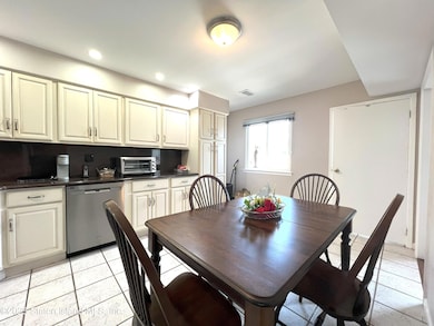 29 Shirra Ave unit 249, Staten Island, NY 10314 - photo 7