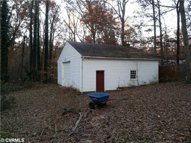 Parking Lot/Garage - Detached Garage 30X30