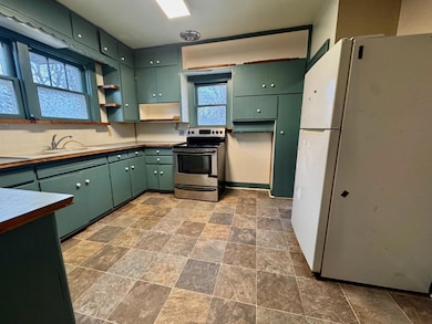 315 S 1st St, Marshall, MN 56258 - photo 7