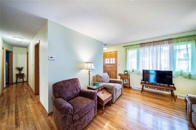 30888 Harrison Rd, Wickliffe, OH 44092 - photo 7