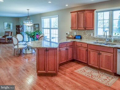 177 W Sandy Ridge Rd, Doylestown, PA 18901 - photo 7